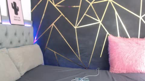 Snapshot of pau_torres_ chatting on 24, 4, 2026 paulina online show from 24, 4, 2026