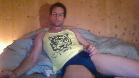 Snapshot of paueriwan chatting on 19, 4, 2026 paueriwan online show from 19, 4, 2026