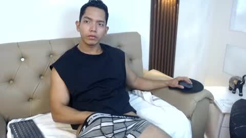 Snapshot of paul_cros chatting on 26, 6, 2026 paul_cros online show from 26, 6, 2026