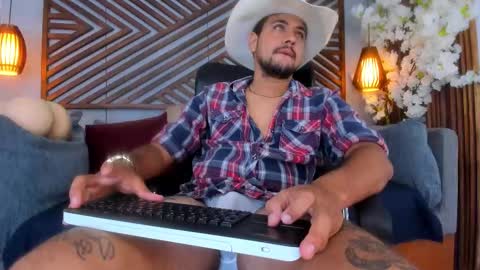 Paul Rivera online show from 21, 10, 2025