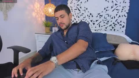 Paul Rivera online show from 22, 10, 2025