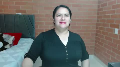 paula__117 online show from 17, 4, 2026