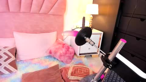 Paula   online show from 8, 3, 2026