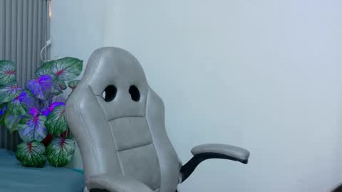 Snapshot of paula_cruzz chatting on 1, 5, 2026 PAULA CRUZ online show from 1, 5, 2026