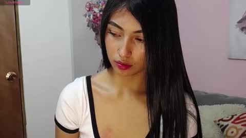 Snapshot of paula_rendon chatting on 29, 11, 2025 Pau online show from 29, 11, 2025