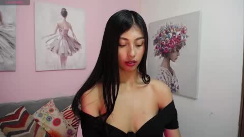 Snapshot of paula_rendon chatting on 2, 12, 2025 Pau online show from 2, 12, 2025