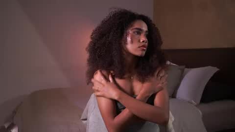 Snapshot of paulacora100 chatting on 1, 3, 2025 Paula online show from 1, 3, 2025