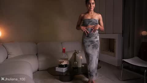 Snapshot of paulacora100 chatting on 15, 10, 2025 Paula online show from 15, 10, 2025