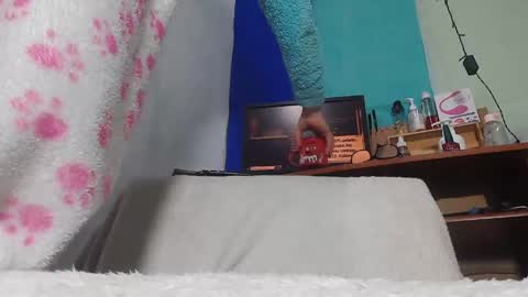 PAULA VALENTINA online show from 3, 1, 2025