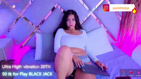 Snapshot of paulette_dupont_ chatting on 6, 6, 2026 paulette_dupont_ online show from 6, 6, 2026