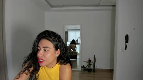Snapshot of paulina_dossantos chatting on 2, 2, 2025 paulina online show from 2, 2, 2025
