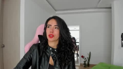 Snapshot of paulina_dossantos chatting on 12, 2, 2025 paulina online show from 12, 2, 2025