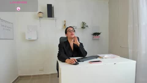Snapshot of paulina_dossantos chatting on 11, 9, 2025 paulina online show from 11, 9, 2025