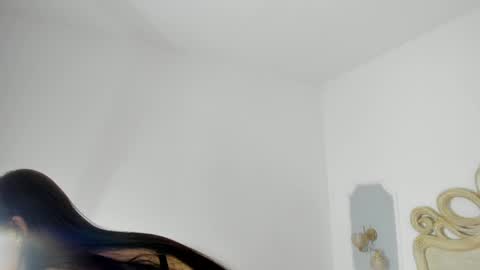 paulina lux online show from 5, 4, 2026