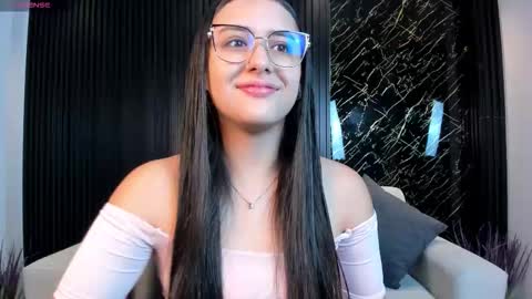 Paulina  online show from 8, 11, 2025