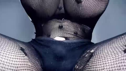 paulinabigcock24 online show from 9, 2, 2025