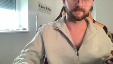 love bush online show from 28, 10, 2025