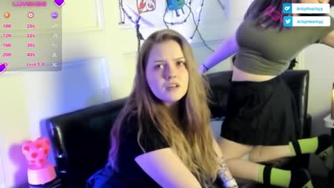 ArtsyHeartsyy online show from 24, 1, 2025