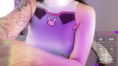  P E A C H   online show from 5, 3, 2025