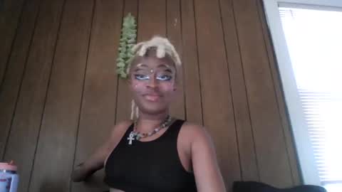 Peach online show from 4, 12, 2025