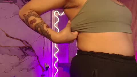 peachy_tay online show from 19, 3, 2026