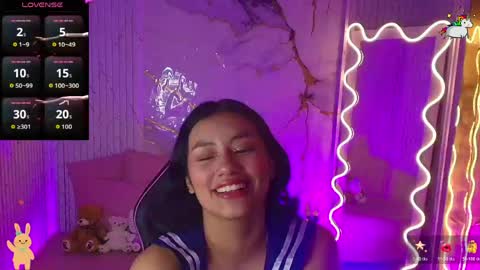 peachy_tay online show from 17, 4, 2026