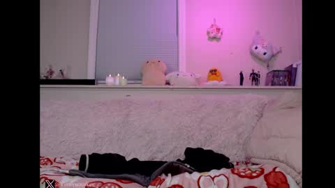 Snapshot of peachypeachgirl chatting on 3, 1, 2025 peachypeachgirl online show from 3, 1, 2025