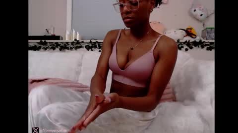 Snapshot of peachypeachgirl chatting on 8, 2, 2025 peachypeachgirl online show from 8, 2, 2025