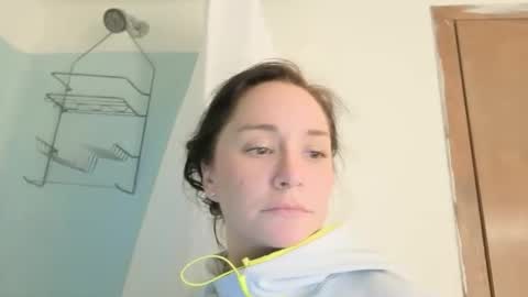 PeachyObsession online show from 1, 12, 2025