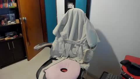 Snapshot of peanut_tangerine chatting on 24, 11, 2025 Tangerine Penaut online show from 24, 11, 2025