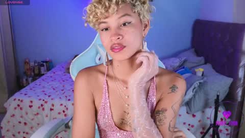 Snapshot of peggy_funn chatting on 4, 1, 2025 peggy-funn online show from 4, 1, 2025