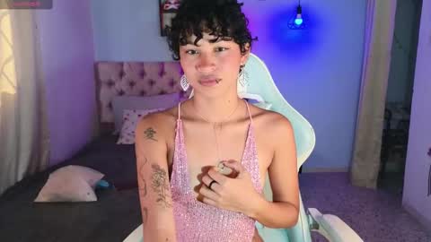 Snapshot of peggy_funn chatting on 25, 2, 2025 peggy-funn online show from 25, 2, 2025