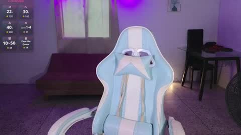 Snapshot of peggy_funn chatting on 8, 11, 2025 peggy-funn online show from 8, 11, 2025