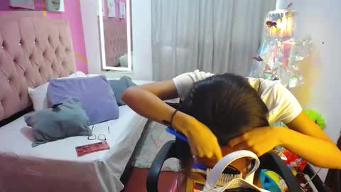 peneelopeecute online show from 24, 11, 2025