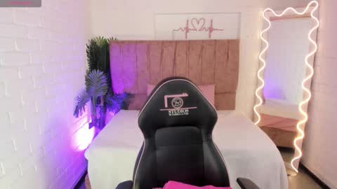 penelope online show from 30, 10, 2025