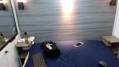 Penelopee Rouse online show from 30, 11, 2025