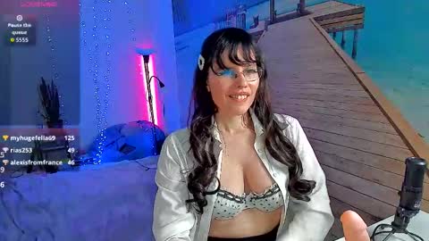 Snapshot of pepina_hot chatting on 13, 11, 2025 pepina_hot online show from 13, 11, 2025