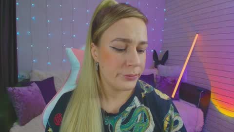 Dia  online show from 3, 2, 2025