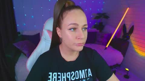 Dia  online show from 24, 10, 2025