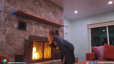 Peppermint and Dusty  online show from 30, 11, 2025