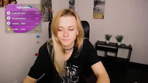 Mia online show from 3, 10, 2025