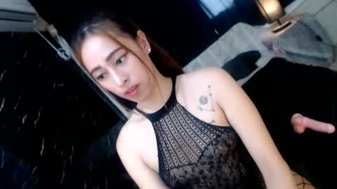 Snapshot of perfect_suckerqueen69 chatting on 5, 12, 2025 Sweet Gwen online show from 5, 12, 2025