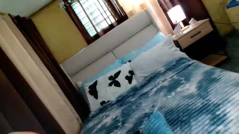 Snapshot of perfect_suckerqueen69 chatting on 27, 2, 2026 Sweet Gwen online show from 27, 2, 2026