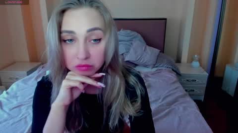 Snapshot of perfectjulia chatting on 30, 4, 2026 Julia online show from 30, 4, 2026