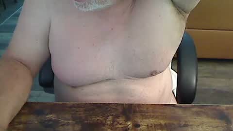 Snapshot of perfecto1957 chatting on 22, 9, 2025 perfecto1957 online show from 22, 9, 2025