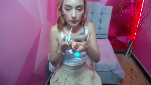 PERLA RED online show from 29, 1, 2025