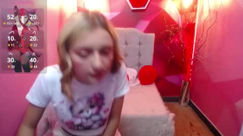 PERLA RED online show from 7, 3, 2025