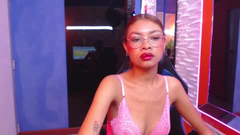 Snapshot of perla_st chatting on 28, 2, 2025 Perla online show from 28, 2, 2025