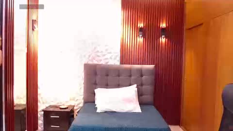 Snapshot of perla_st chatting on 9, 9, 2025 Perla online show from 9, 9, 2025