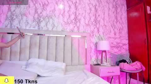 Perla online show from 7, 11, 2025